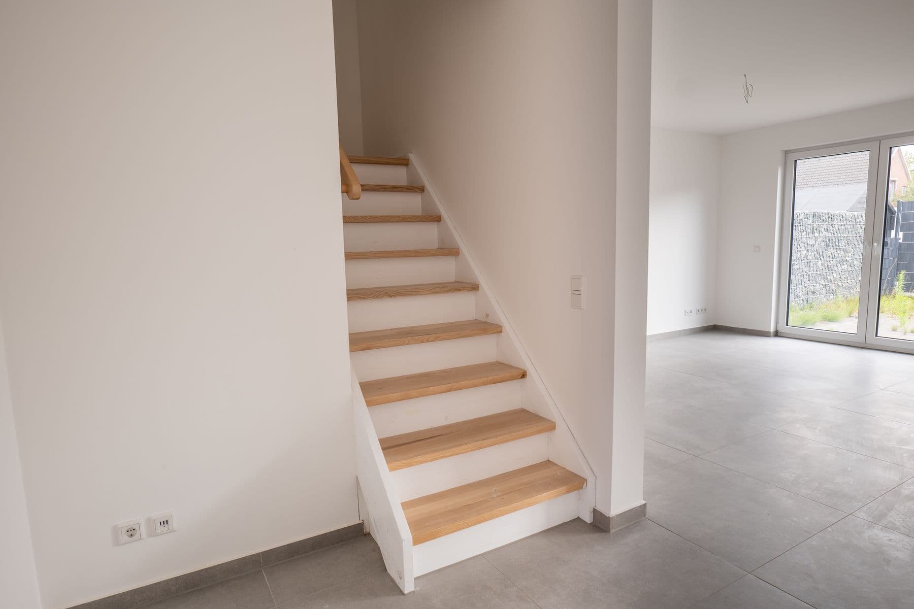 Modernes Reihenhaus zur Miete – Wohnen mit Komfort, Bild 2