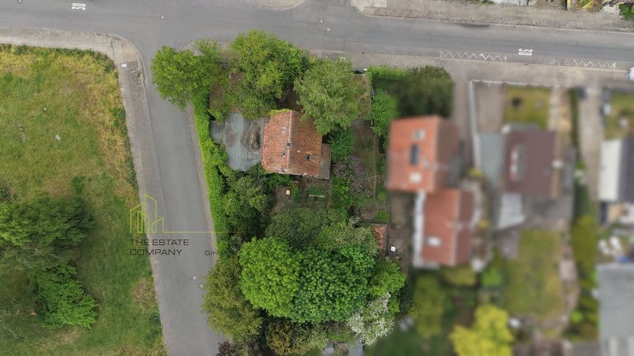 Abrissobjekt mit Potenzial: Großzügiges Grundstück und Gewerbefläche in Hannover-Wülfel, Hannover