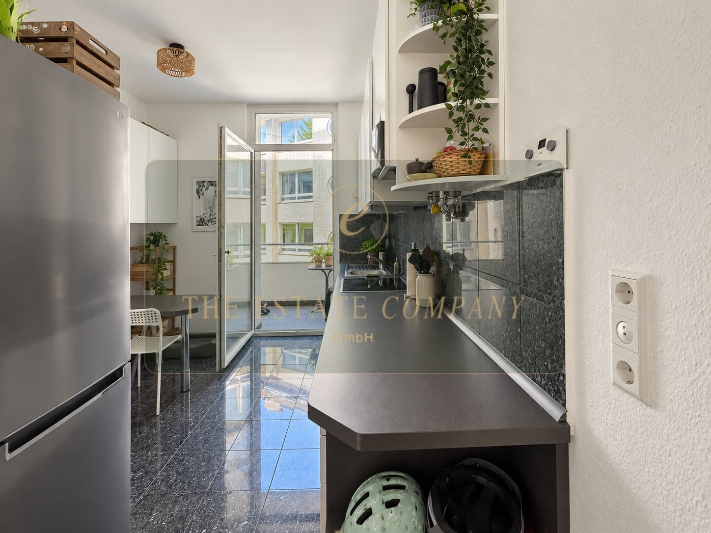 Stilvolle Altbauwohnung mit 4 Zimmern und Balkon in begehrter Lage der Hannoveraner Südstadt, Bild 2