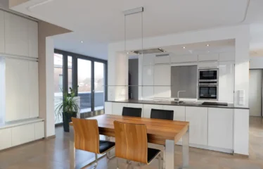 Geräumiges Einfamilienhaus mit großem Garten (Hannover)