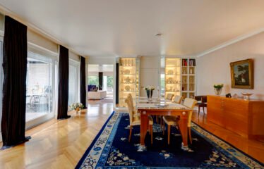 Geräumiges Einfamilienhaus mit großem Garten (Hannover)