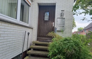 Ein- bis Zweifamilienhaus im Grünen mit viel Potential