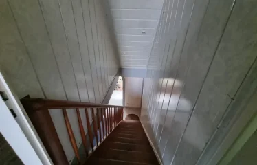 Ein- bis Zweifamilienhaus im Grünen mit viel Potential